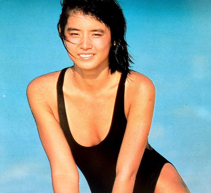 【まりあっち】ダークグレーオーバーダイ　石田ゆり子さん　No.489 石田ゆり子さん(📷X10)55歳の誕生日おめでとうございます🎉🎂🐔